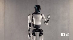 特斯拉的Optimus人形机器人征服崎岖地形，不依赖视觉系统