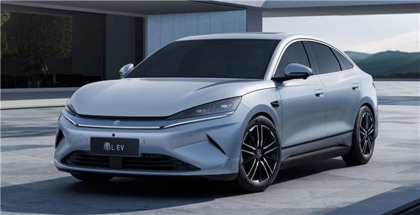 全系搭载天神之眼C!比亚迪秦L EV官宣3月12日上市