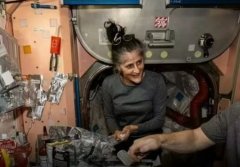 特朗普在线催宇航员回家，惨遭无视！苏妮塔回应马斯克：空间站正值高光时刻