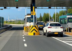 人大代表提议：春节高速免费时长再延 4 天，直接拉满到 12 天