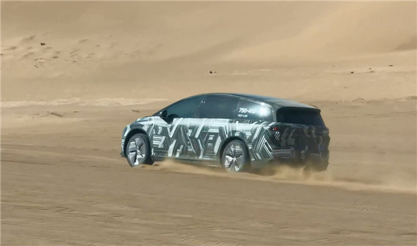理想首款纯电SUV i8动态视频曝光：进沙漠耍一耍