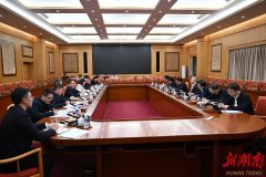 沈晓明参加了省委办公厅秘书一处党支部组